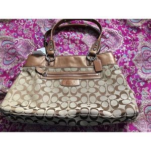 NWT Coach Signature Purse